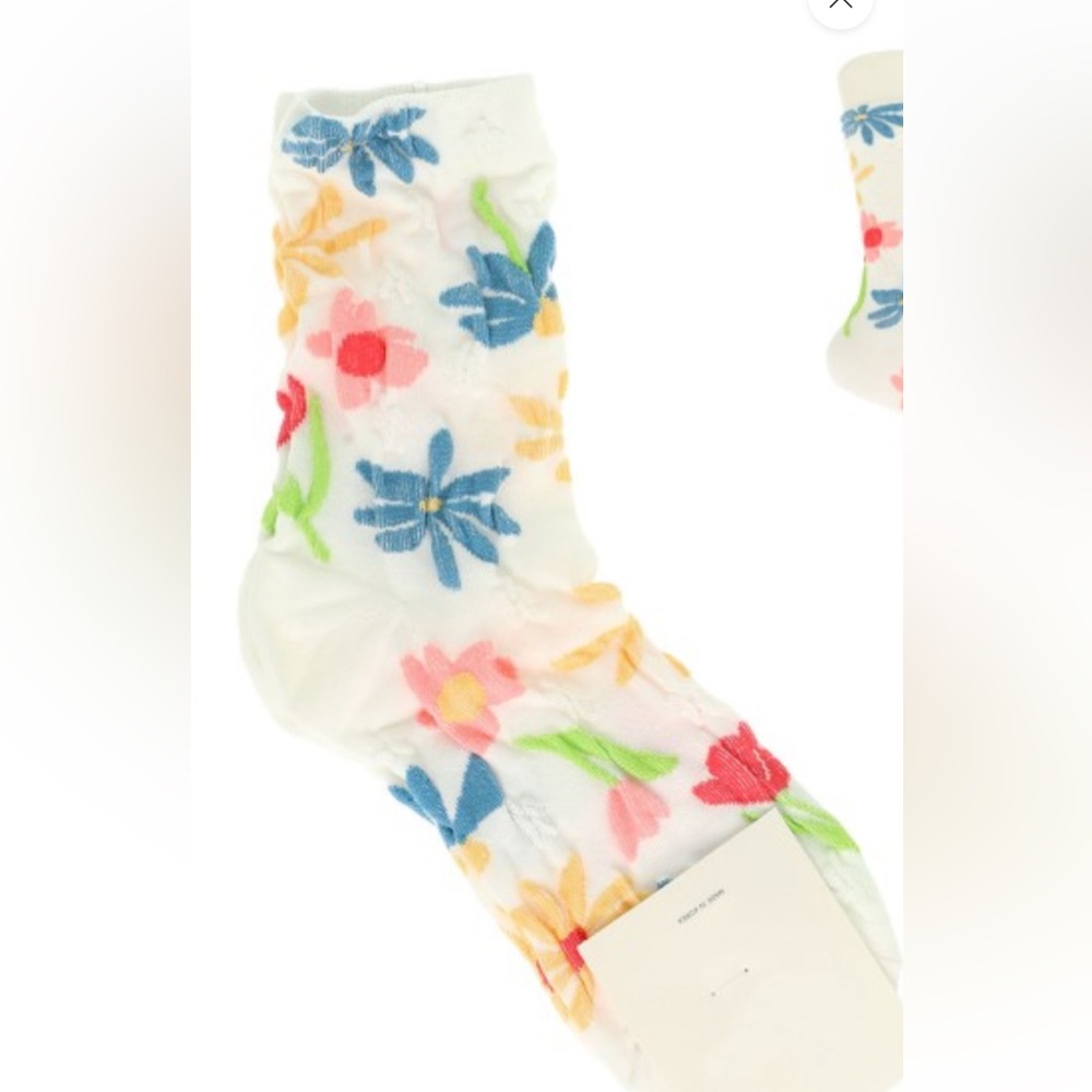917. Spring floral embroidered crewsock